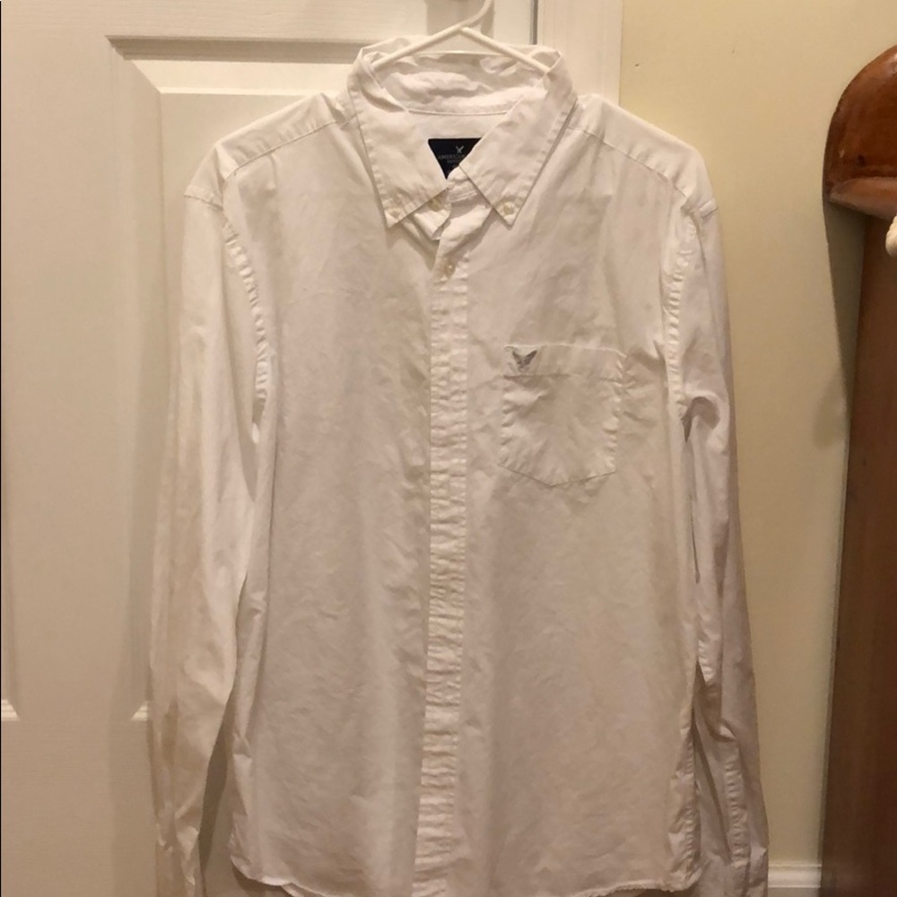 American Eagle men’s white button down shirt